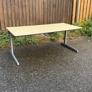 Bureautafel Ahrend 160x80cm | zit-zit | elektrisch verstelbaar